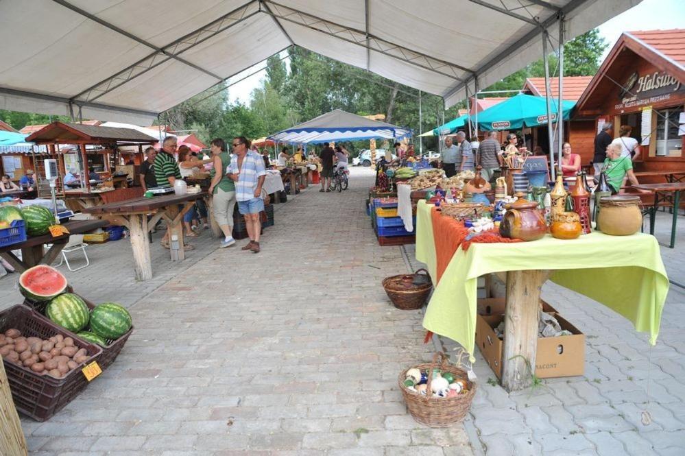 Gyenesi Virag Apartman Gyenesdias Bagian luar foto