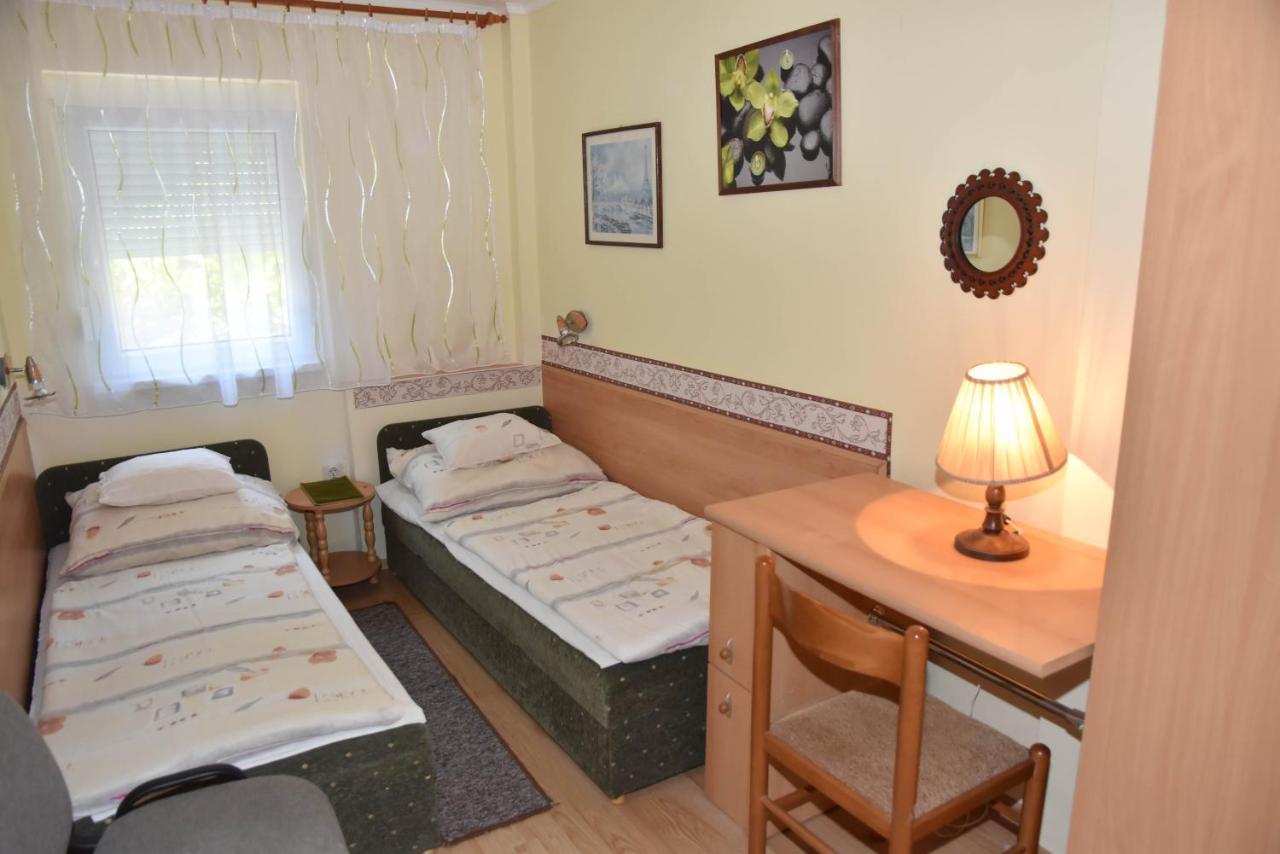 Gyenesi Virag Apartman Gyenesdias Bagian luar foto
