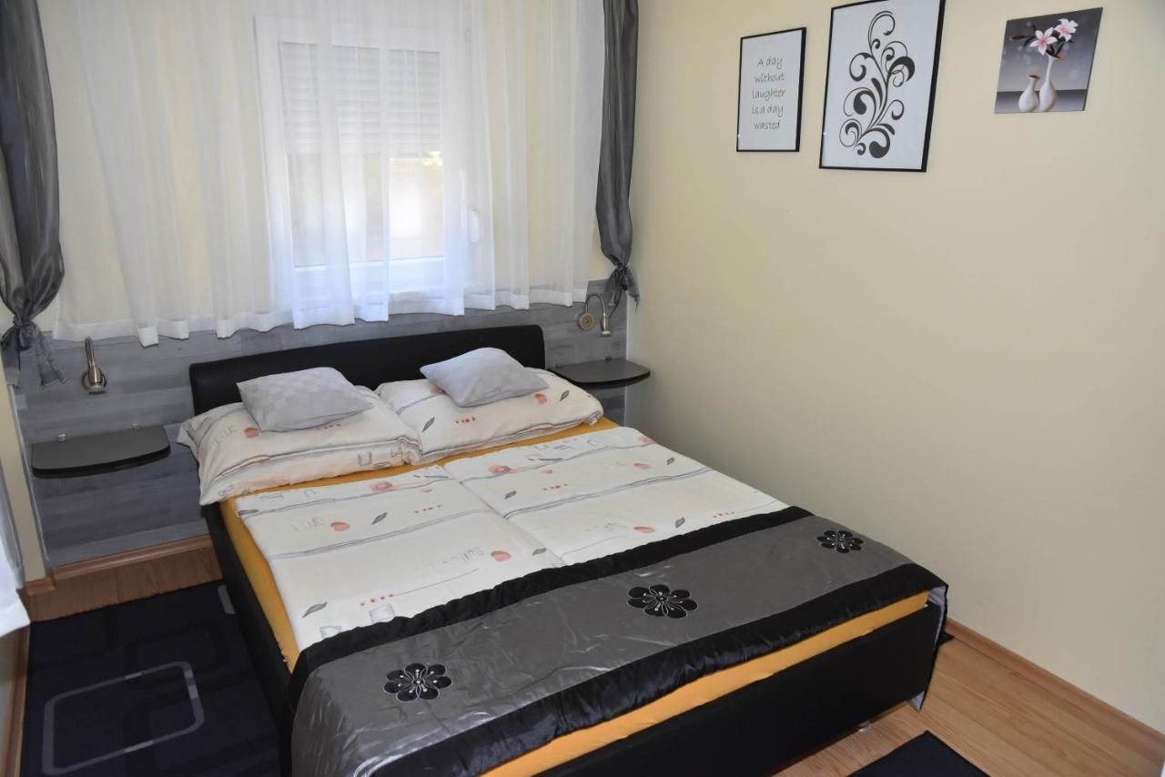 Gyenesi Virag Apartman Gyenesdias Bagian luar foto