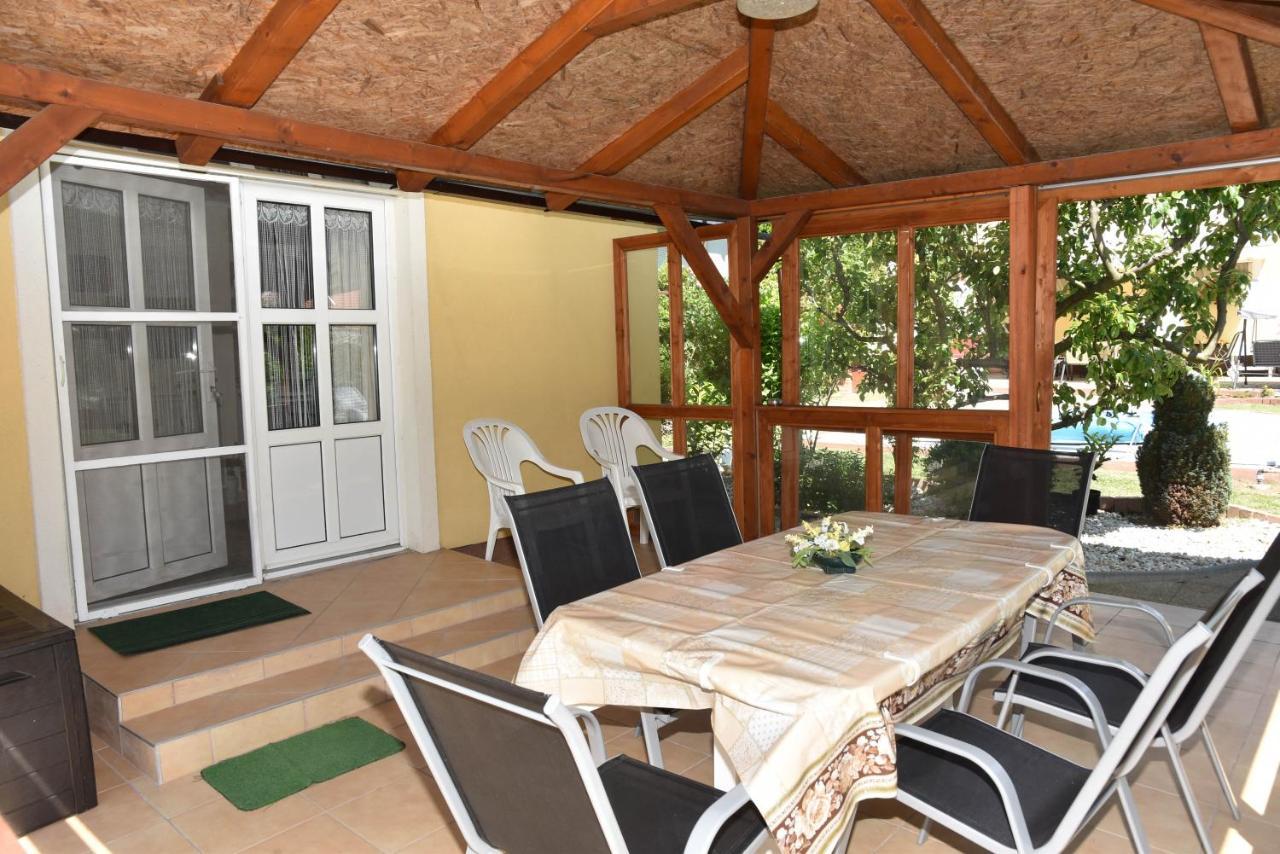 Gyenesi Virag Apartman Gyenesdias Bagian luar foto